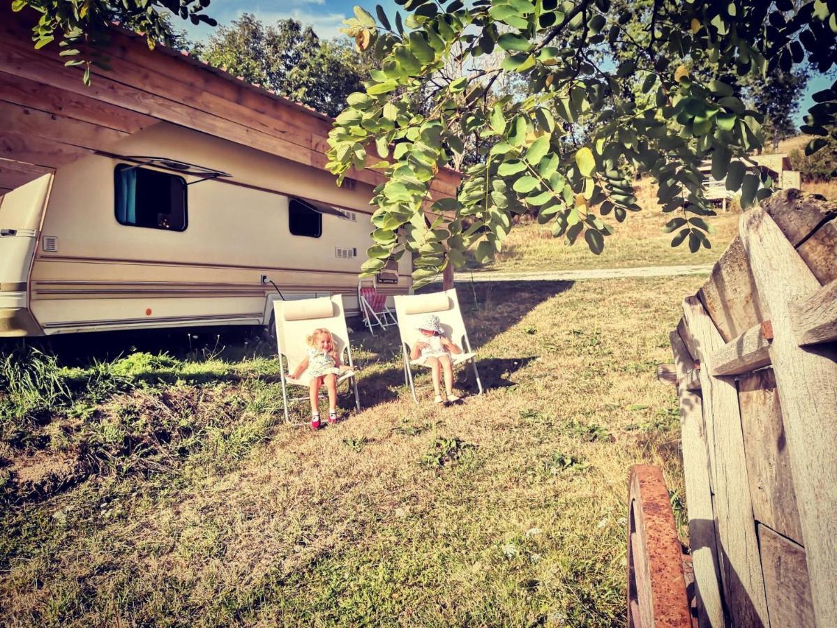 Caradjango , Caravane Chauffee Et Climatisee Lupersat Dış mekan fotoğraf